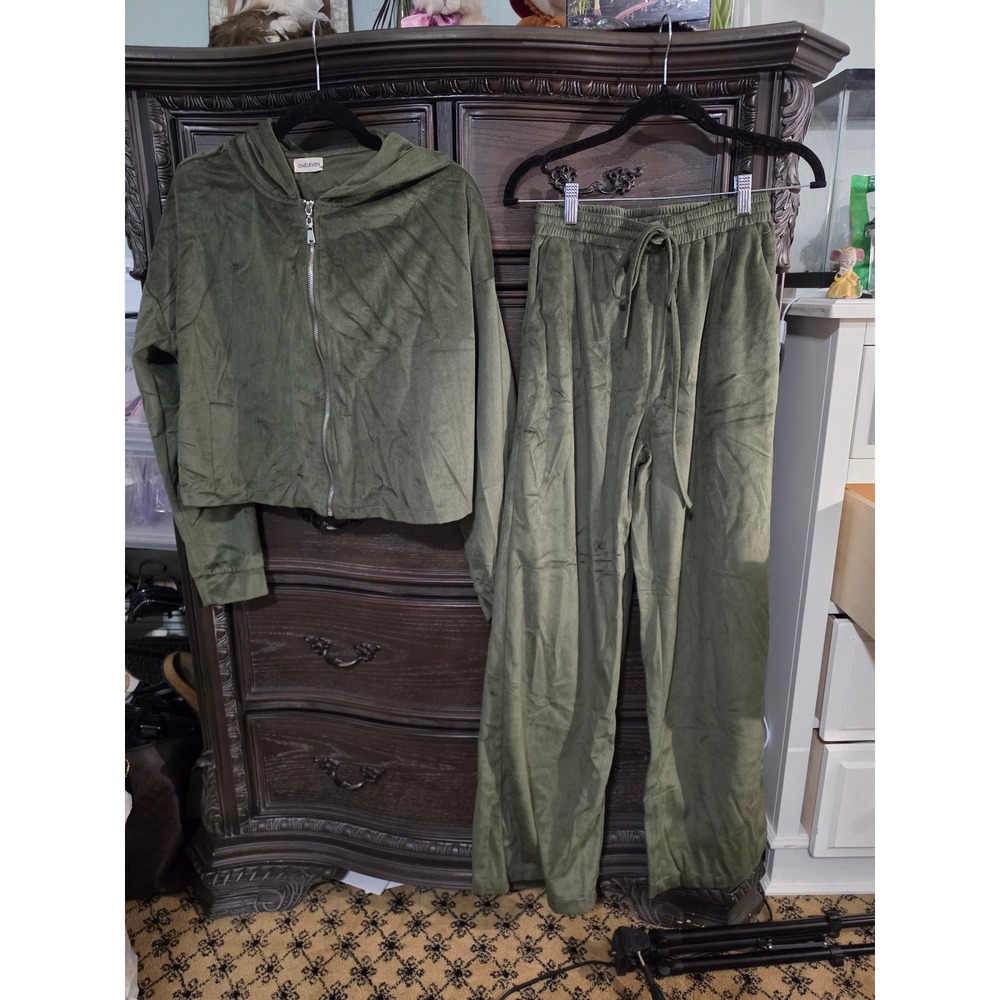 Oneleven Olive Green Velour 2 Piece Set Zip Up Hoodie & Wide Leg Pants Small